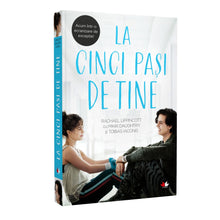 Încarcă imaginea în vizualizatorul Galerie, La Cinci Pasi De Tine, Rachael Lippincott, Mikki Daughtry, Tobias Iaconis
